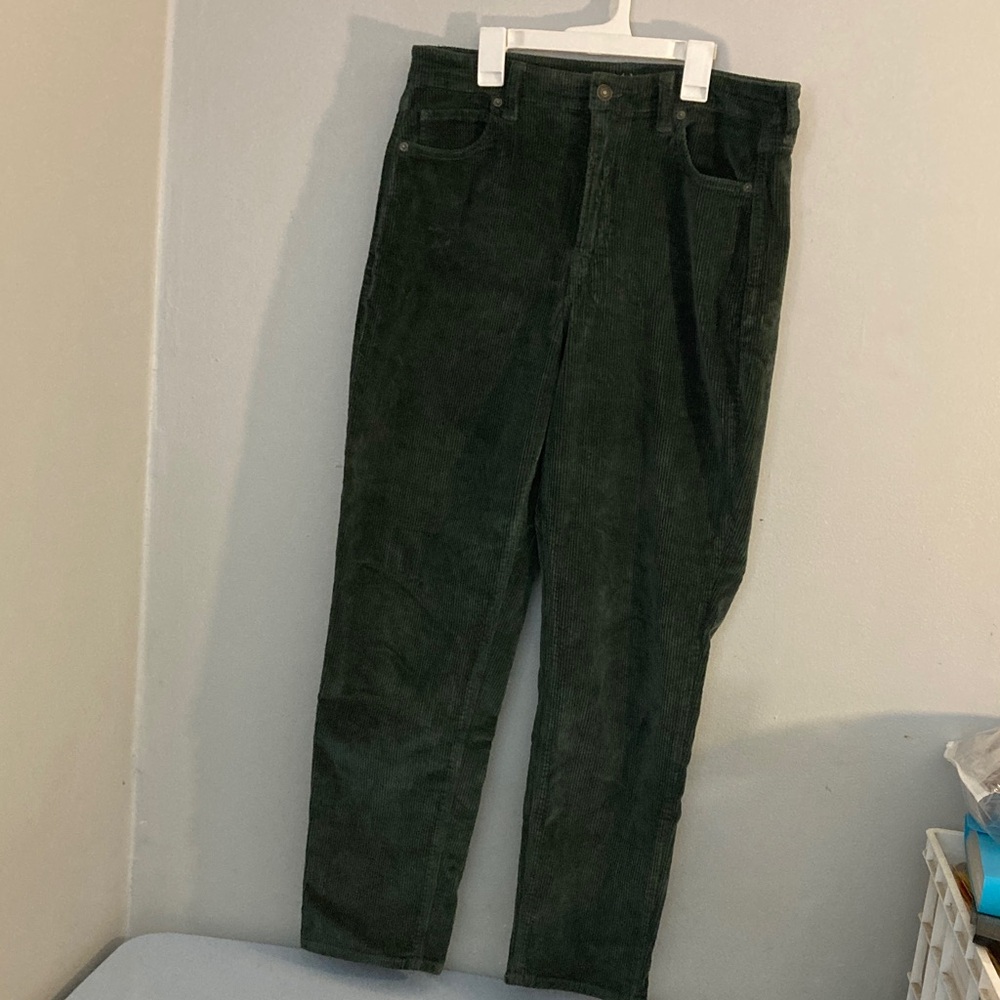 American Eagle Outfitters Forest Green corduroy Mom Jean